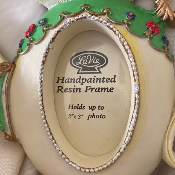~LaVie~ Hand-painted Victorian Teapot Resin Frame - Picture 2 of 5